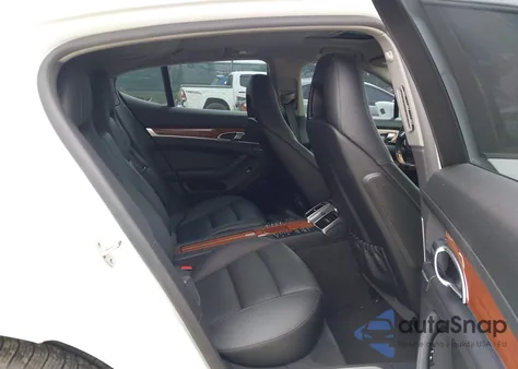 2015 Porsche Panamera 4 z USA, uszkodzony, nr VIN WP0AA2A77FL005356